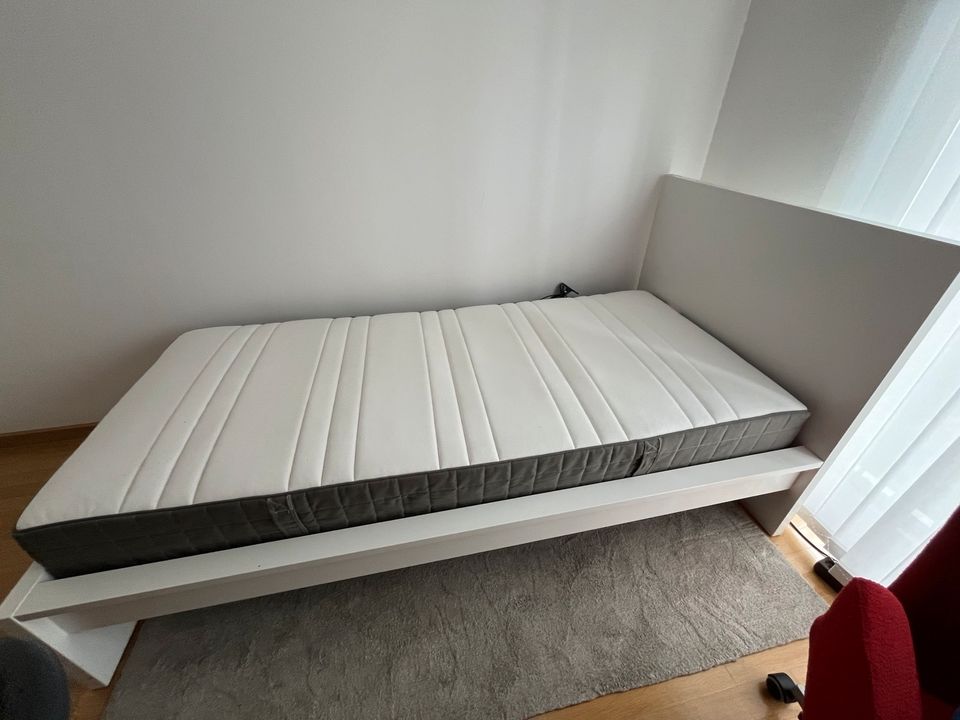 Ikea Malm Bett weiß 90 cm in Köln