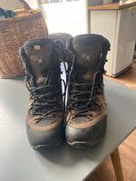 Trekkingschuh Lowa Catalan GTX Braun Gr. 42 Baden-Württemberg - Weinheim Vorschau