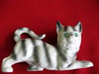 Katze - Tabbykätzchen - alte Porzellanfigur - 7 x 12 x 4 cm Berlin - Hellersdorf Vorschau