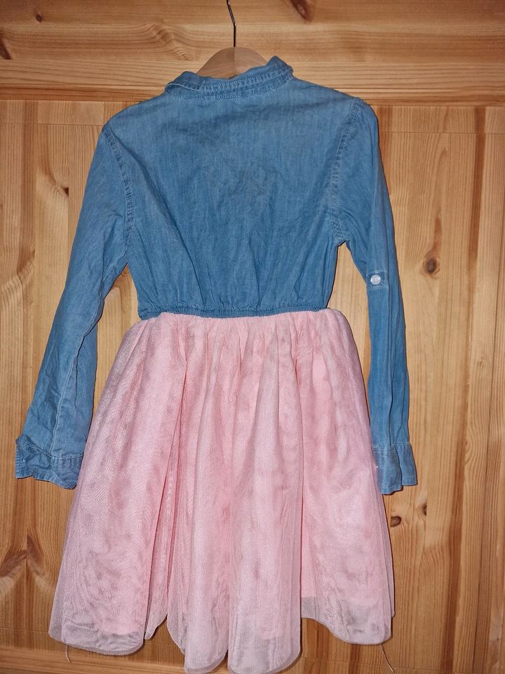 Kleid Tüllkleid 116 122 Jeansoptik rosa *neuwertig* in Gardelegen  