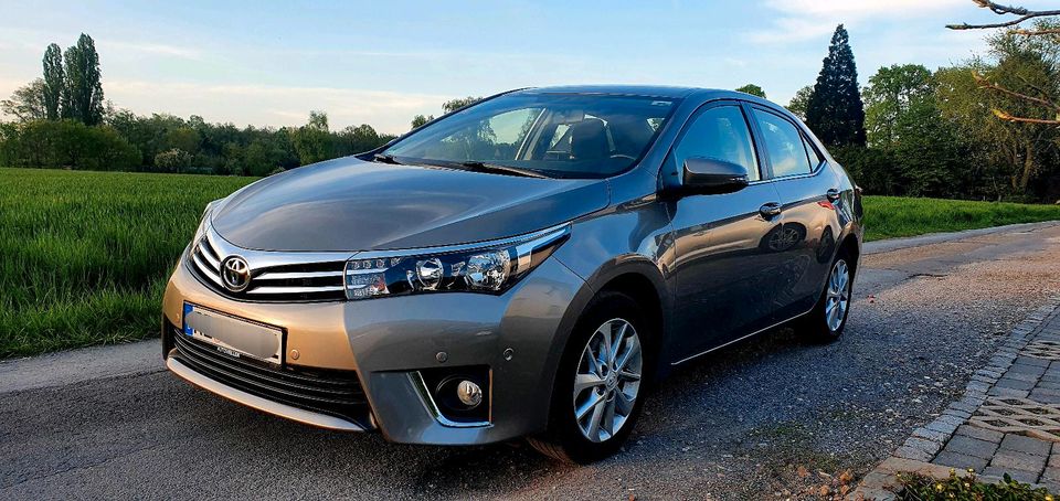 Toyota Corolla Life Plus + Garantie, Kamera in Castrop-Rauxel