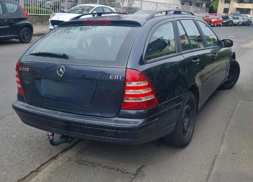 Mercedes Benz Kombi C 220 in Edingen-Neckarhausen