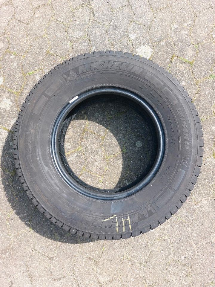 Michelin Camping Agilis 225/75R16 CP in Hamburg