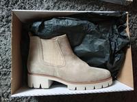 Stiefeletten in ein zeitloses grau Parchim - Landkreis - Parchim Vorschau