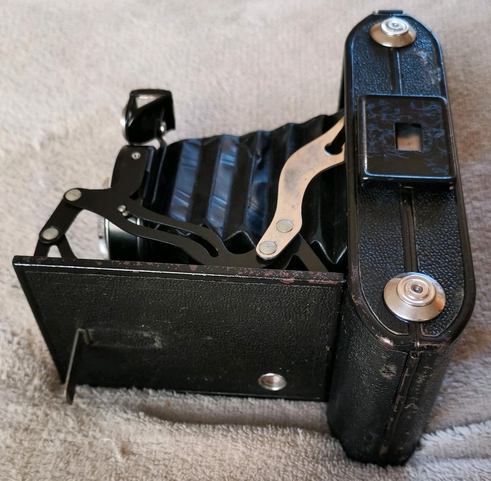 Alte Faltbalg Kamera mit Tasche in Gifhorn