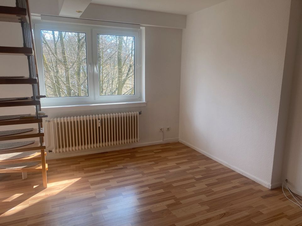 Großzügige 4 Zimmerwohnung in beliebter Lage zu vermieten in Frankfurt am Main