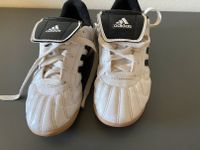 adidas Turnschuhe/Hallenschuhe Gr. 31 Niedersachsen - Munster Vorschau