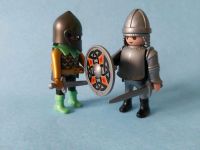 2 Ritter Playmobil Schwert Schild Helm Ritterburg Hessen - Kassel Vorschau