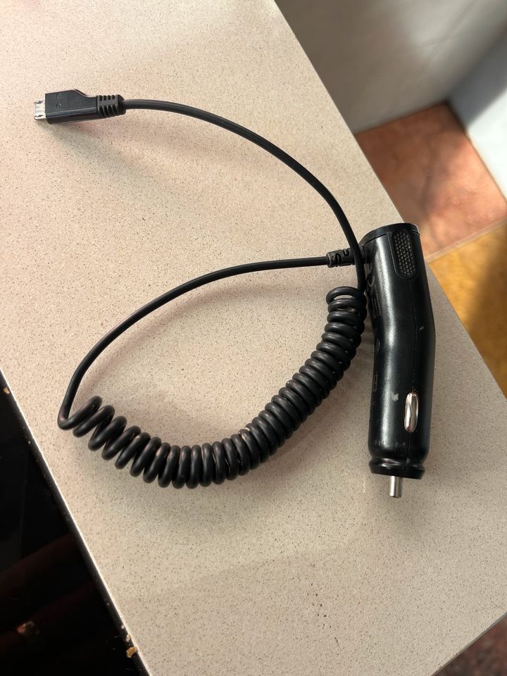 Original PKW Auto Samsung Ladekabel Handy 12Volt Kabel Ladegerät in Salzwedel