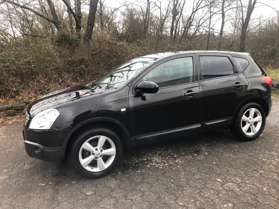 Nissan Qashqai 1.5Dci Navi Klima Pdc Kamera TÜV Neu in Saarlouis