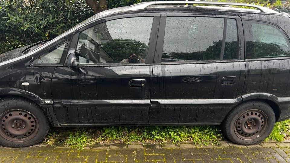 Auto Opel zafira in Lohne (Oldenburg)