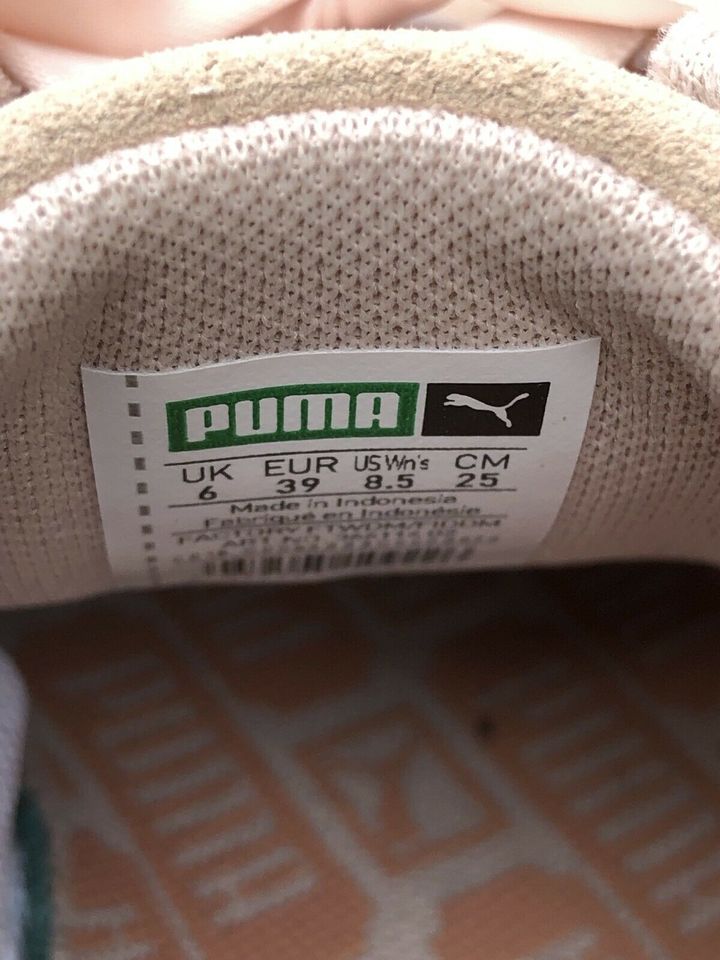 Freizeit Turnschuhe von Puma (SUEDE) Gr. 39 in Hamburg