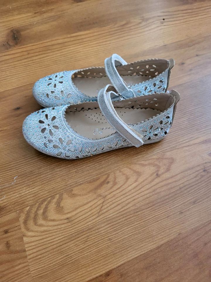 1 Paar Sommerballerina, Sommerschuhe Gr.29silber/gr.31 weiß in Berlin