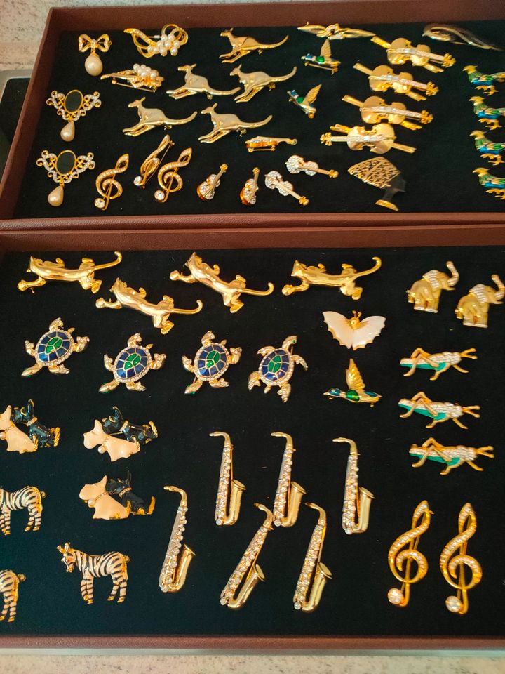 Modeschmuck Teile 24 karat hartvergoldet verschiedene Modelle in Heimbach