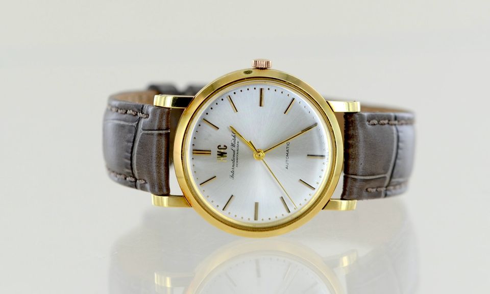 IWC Automatic Vintage 18K Gold Cal 853 35mm Lederband in Erkrath