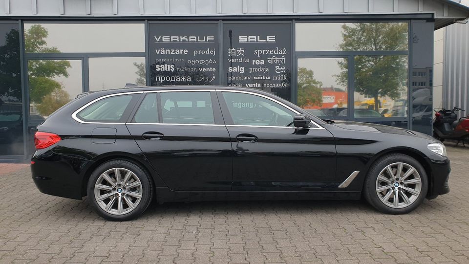 BMW 520d Touring AUT - HUD - ACC - 18 ZOLL in Offenbach