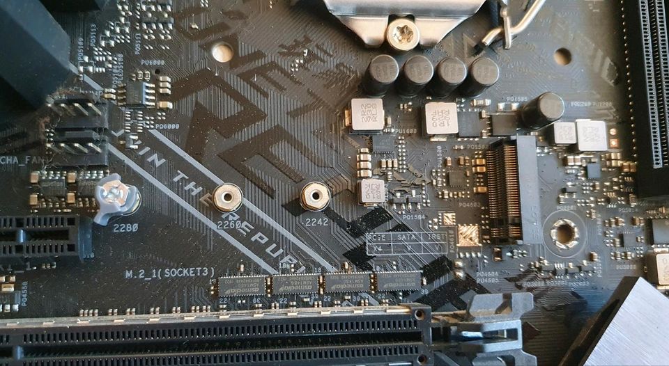 ASUS ROG STRIX Z390-F Gaming Mainboard LGA 1151 Intel mit OVP in Heidenau
