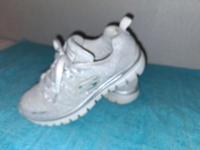 Damen Sneaker Sketchers, Gr. 36, weiß/grau/glitzer Berlin - Tempelhof Vorschau