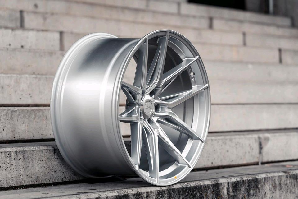 20 Zoll Concave Felgen CLS W218 W219 C257 CL SL 63 AMG GT GLA GLB in Uhingen