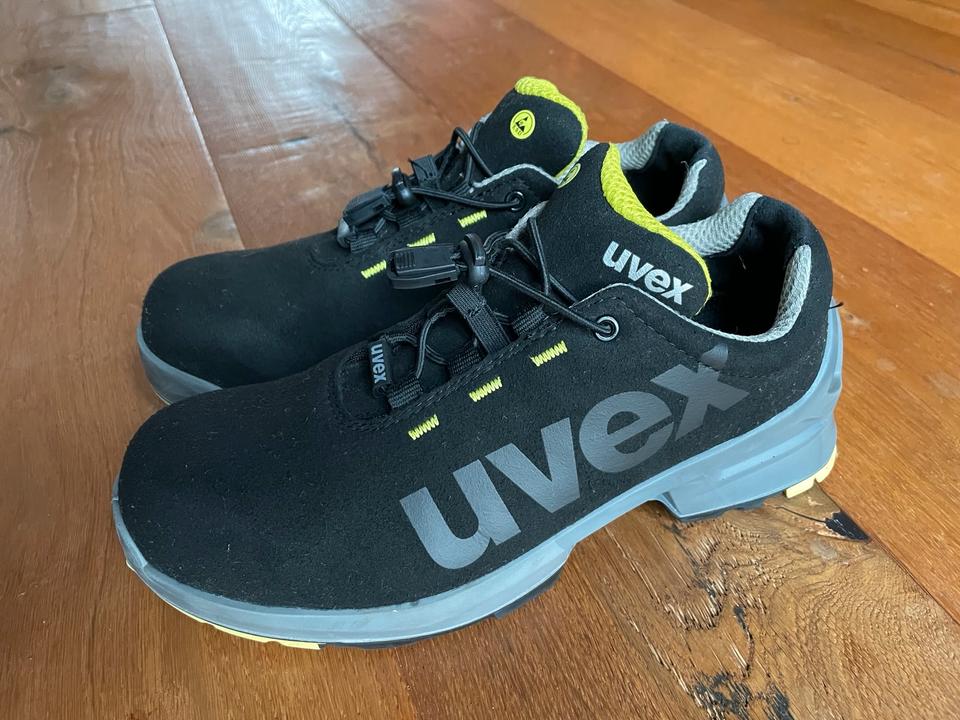 Uvex 1 Halbschuhe Sicherheitsschuhe S2 SRC Arbeitsschuhe in Leipzig
