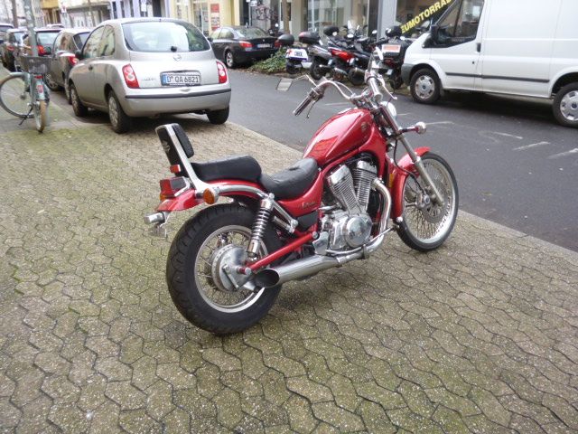 Suzuki VS 750 Intruder in Düsseldorf