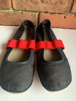 Glitzernde blaue Ballerinas von Camper mit rotem Gummiband Brandenburg - Potsdam Vorschau