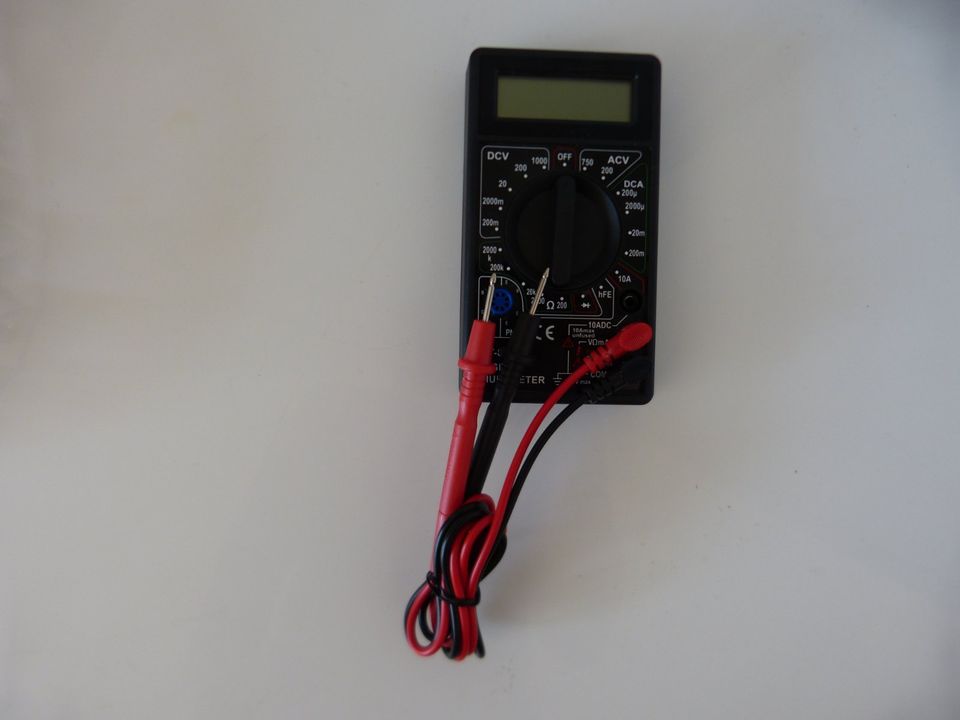 Universal Multimeter digital Voltmeter Amperemeter Ohmmeter