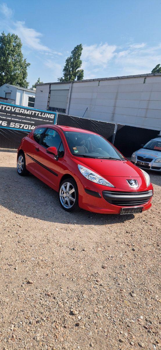 Abbildung des Autos Peugeot 207 Filou nur 88…
