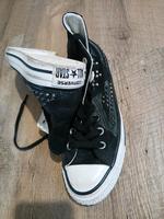 Chucks schwarz mit Nieten Bayern - Itzgrund Vorschau