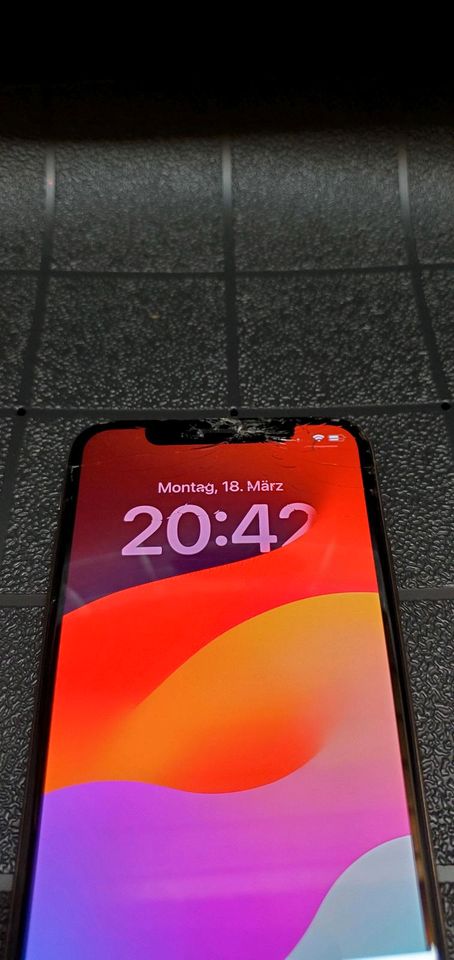 Iphone XS 64gb 88% Akku in Zierenberg