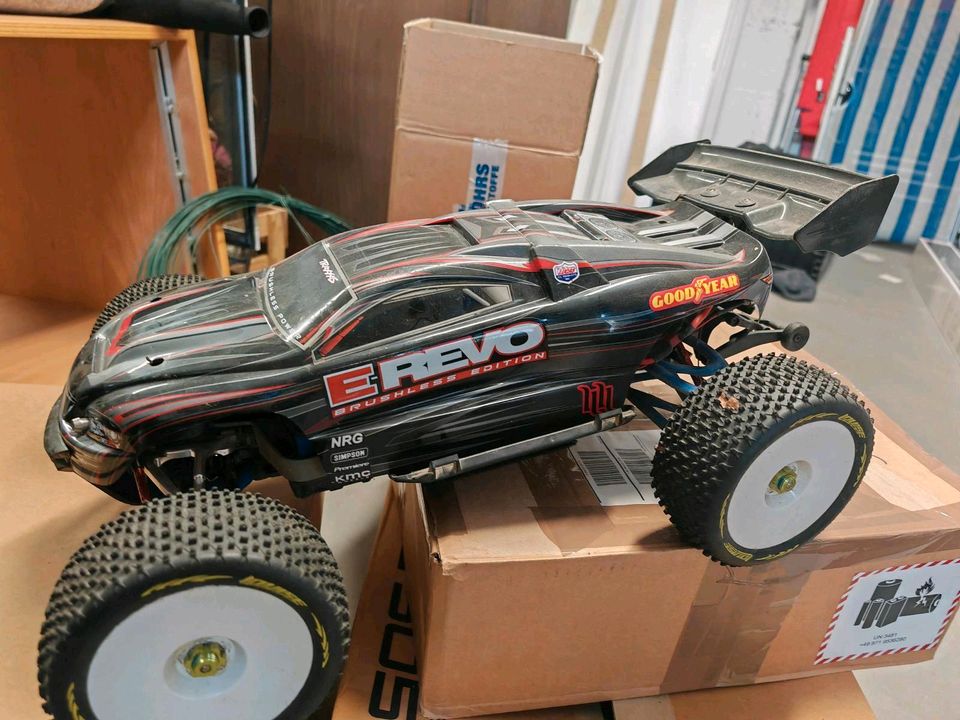 Traxxas E Revo 1:8 Truggy 6s LiPo in Stutensee