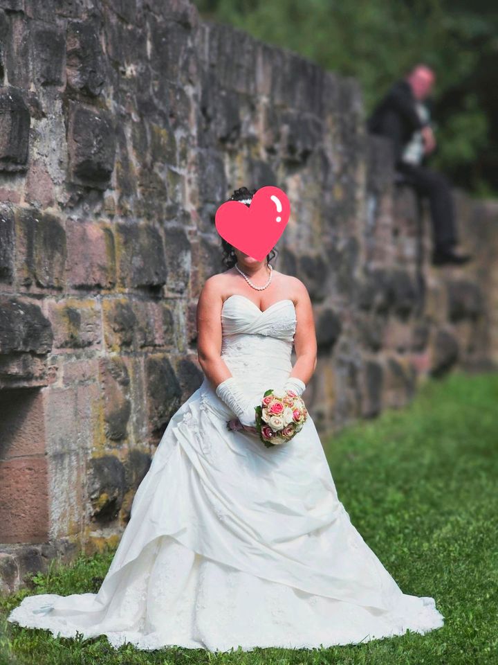 Brautkleid aus Geschäft MarieBernal ♥️ in Gelnhausen