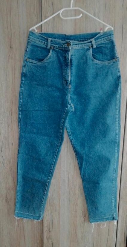 Jeanshose Rarität 90 iger Jahre Gr. 44 in Nürnberg (Mittelfr)