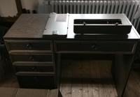 Nähmaschinenschrank  aus DDR Zeit Sachsen - Neukieritzsch Vorschau