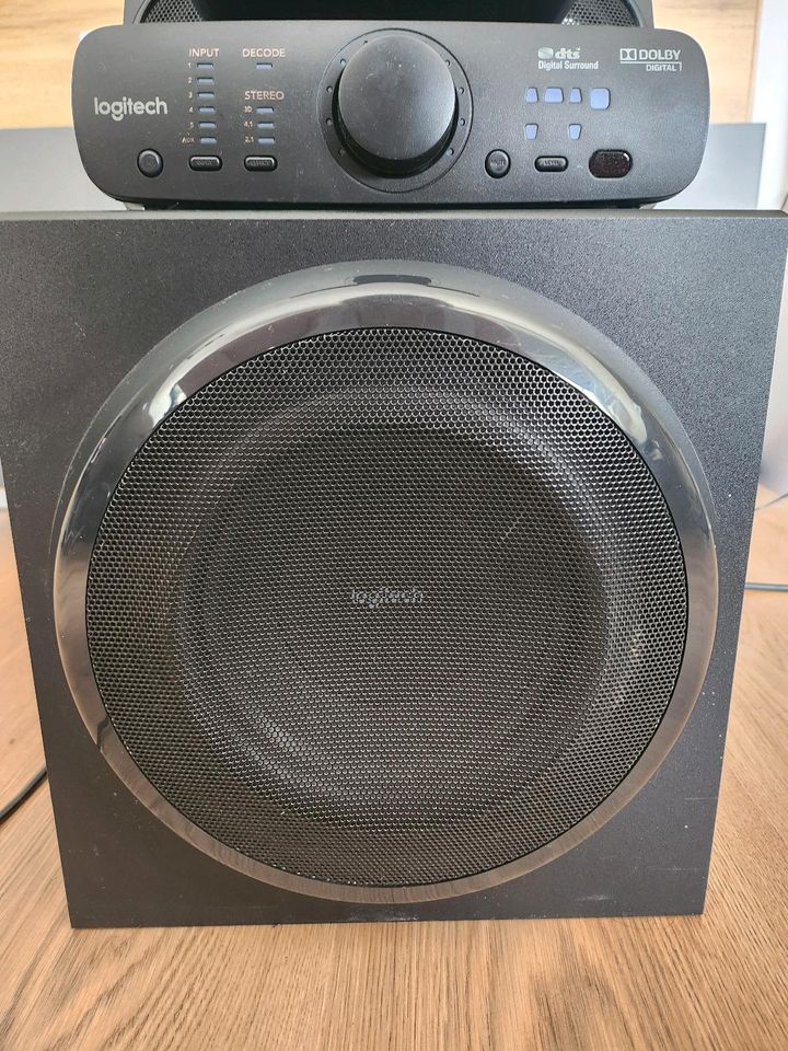 Logitech Z906 5.1 Soundsystem in Friedberg (Hessen)