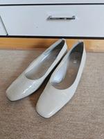 Ara Pumps UK 6,5 | EUR 40 | Weite H - Lack Kroko-optik beige Hessen - Oberursel (Taunus) Vorschau