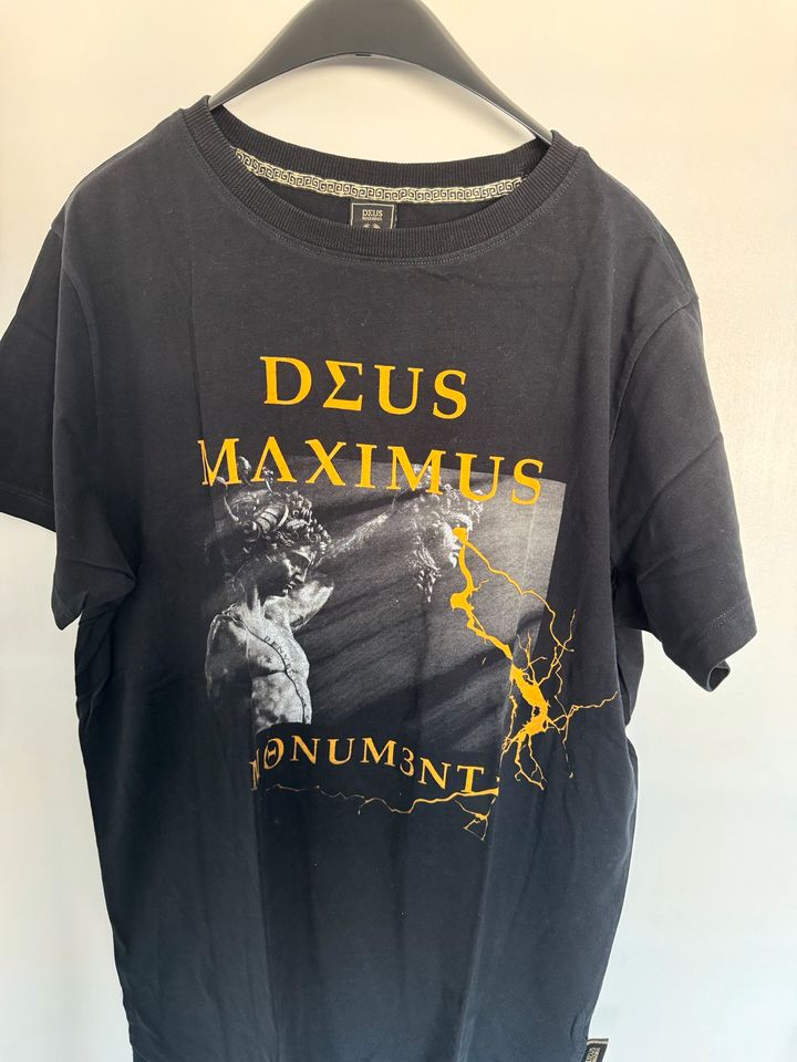 Deus Maximus Tshirt L in Lahntal