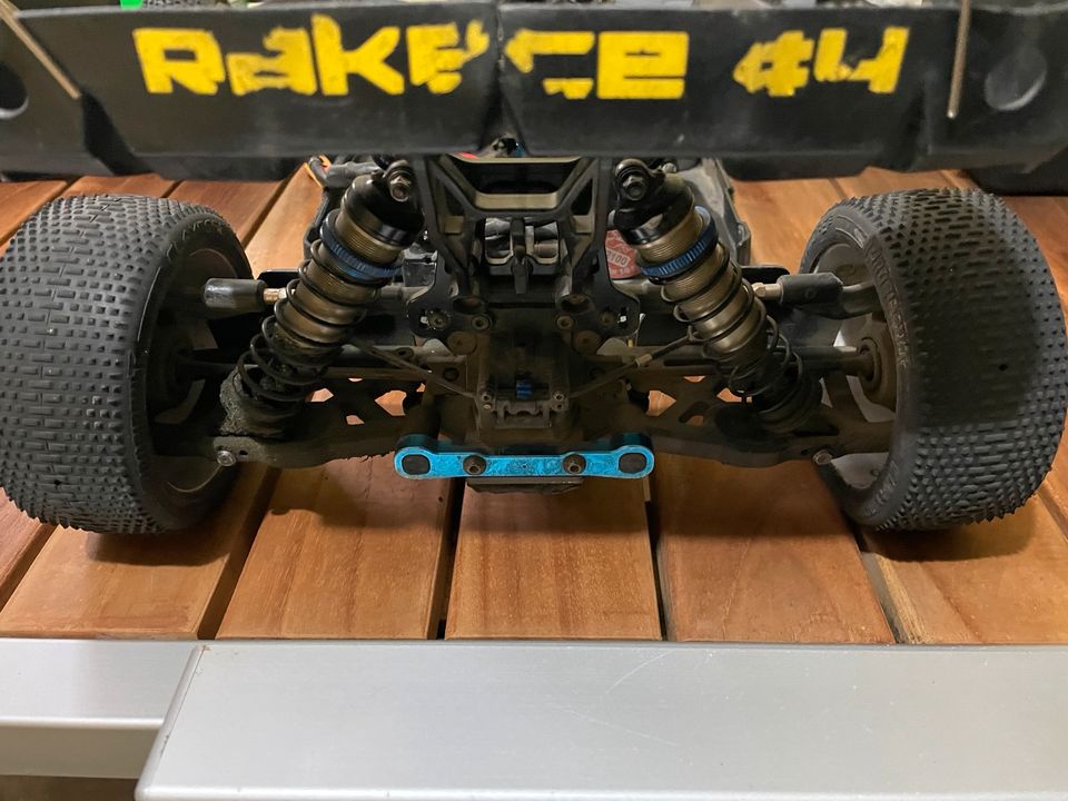 Team Associated RC8B3.1 mit Hobbywing Combo + B5 Servo in Zaisenhausen