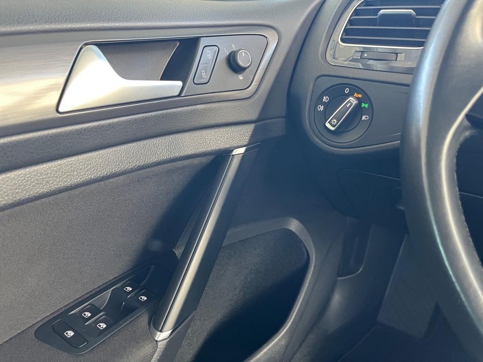 Volkswagen Golf VII Variant 1.6 TDIComfortline NAVI*CARPLAY in Dormagen