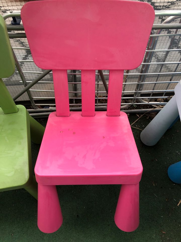 RESERVIERT Kindertisch und -stühle von Ikea (Mammut) in Berlin