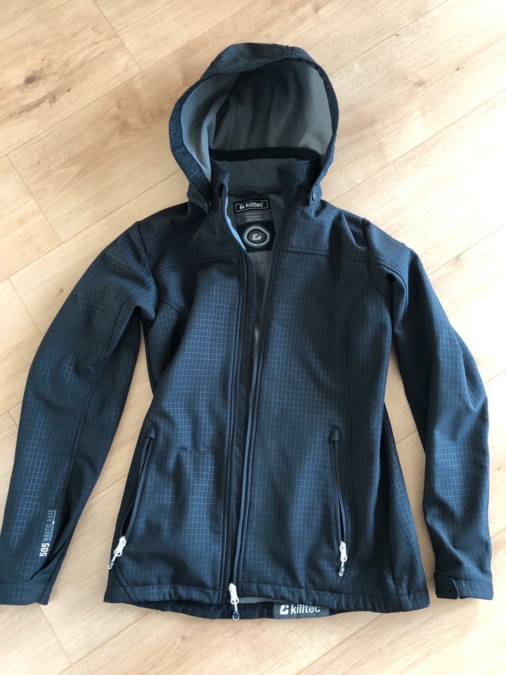 Schwarze Killtec Softshelljacke Gr.176 in Neustrelitz