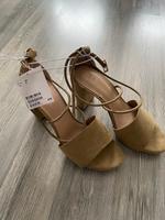 Nagelneue Absatzschuhe Baden-Württemberg - Waghäusel Vorschau
