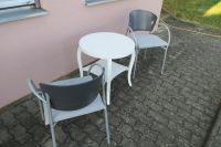 Tisch mit 2 Stühlen, Holz / Metall, Sitzauflagen, gut erhalten. Baden-Württemberg - Staig Vorschau