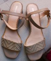 Damen Schuhe Sandalen Hell Braun-Beige Gr.38 Graceland Nordrhein-Westfalen - Bad Salzuflen Vorschau