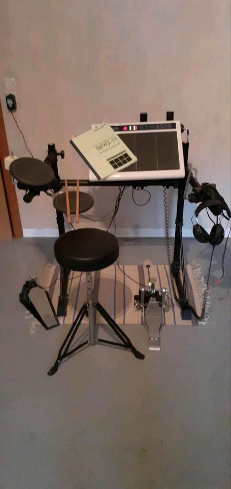 Roland SPD 11 Elektroschlagzeug Drumset Schlagzeug in Eschenburg