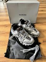 Balenciaga tracks Kiel - Mitte Vorschau