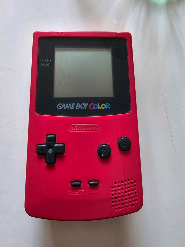 Gameboy Color, Farbe Rot (Beere) in Neunkirchen