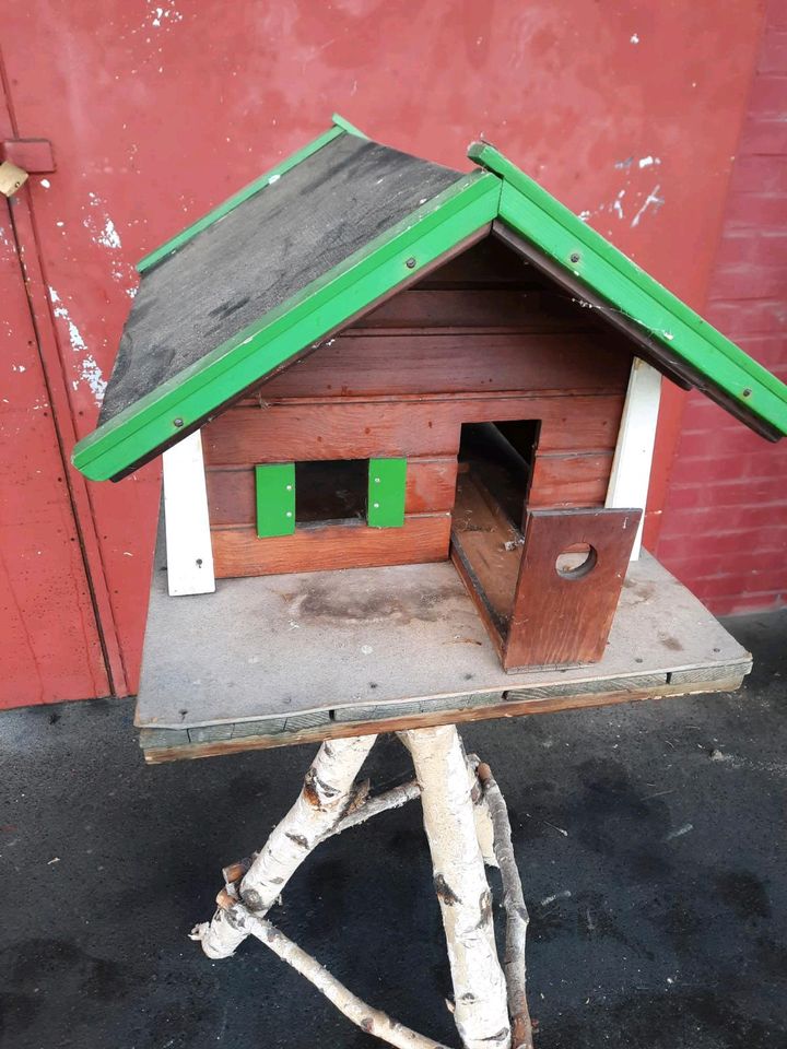 Vogelhaus Gartendeko Dekoration Alt Holz in Groß-Gerau