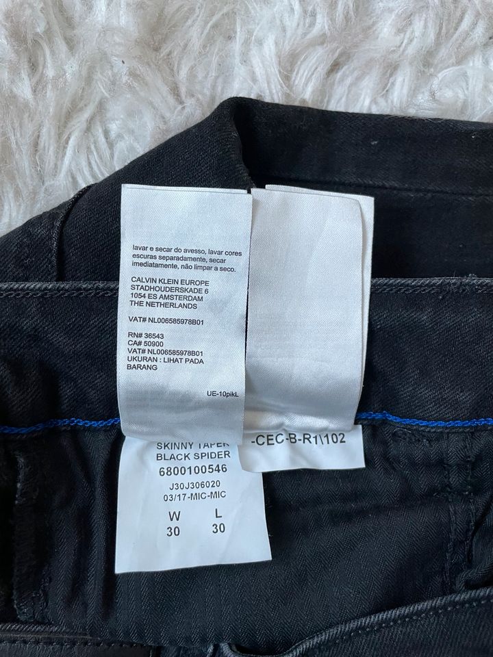 Calvin Klein Jeans Hose Herren Größe S 30 30 dunkelgrau schwarz in Bad Segeberg