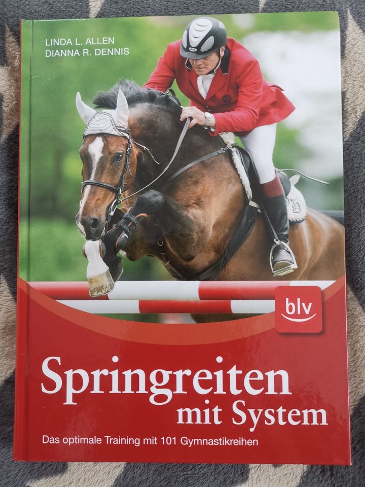 Buch Springreiten mit System Pferd Reiten Ausbildung Springen in Gemünden (Wohra)